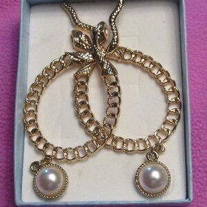 HSQYJ Snake Serpent Hoop Gold Tone Earrings Dangling Faux Pearls 3 1/4" Gothic